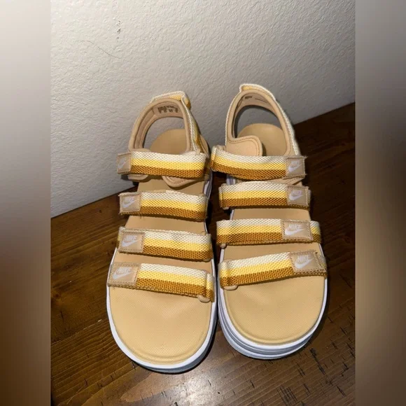 Nike Women's Icon Classic Platform Granola Girl Sandals- Size 9 - Picture 3 of 9